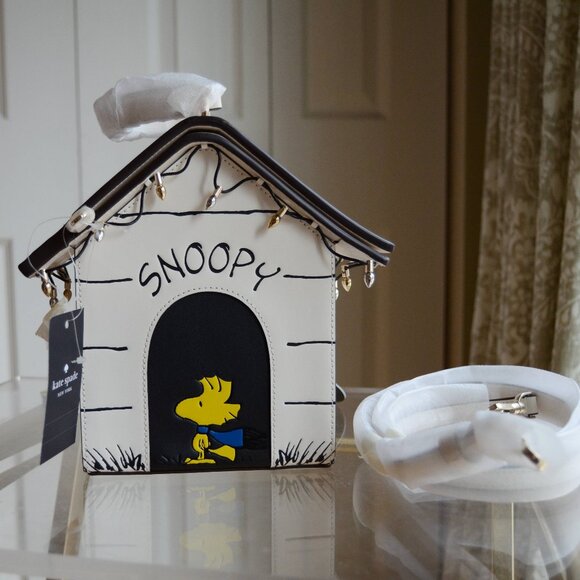 kate spade Handbags - Kate Spade Peanuts X KSNY Snoopy 3D Dog House Crossbody KM630